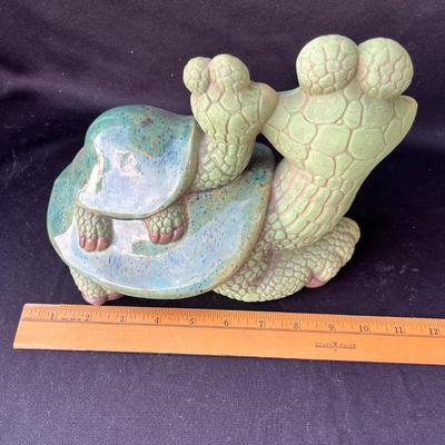 Lot 35 Turtle porc elain yard art