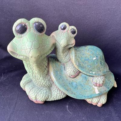 Lot 35 Turtle porc elain yard art
