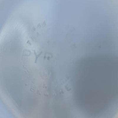 Lot 39 Pyrex Town & Country 2 large bowls