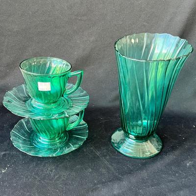 Lot 46 Ultra Marine Swirl Jeannette Glass Depression Era group