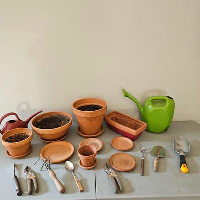 Terra Cotta Pots, Saucers & More (G-JS)