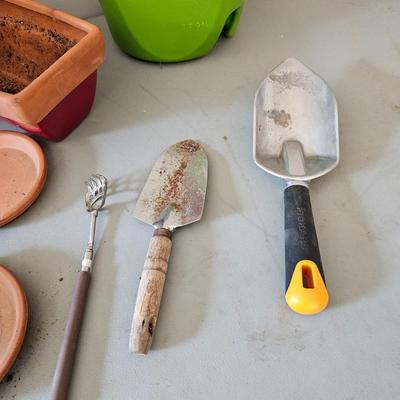 Terra Cotta Pots, Saucers & More (G-JS)