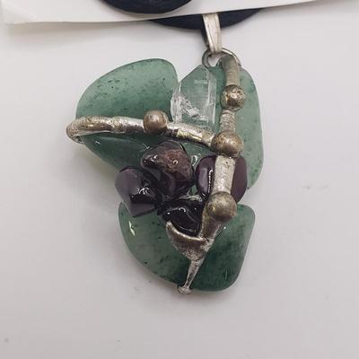 13 Seeds of Light Gem Necklaces (ST-KD)