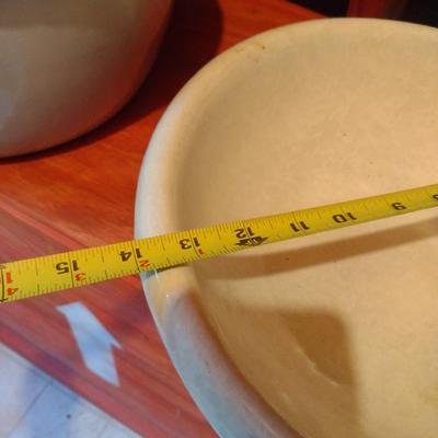Pottery Basin and Enameled Chamber Pot