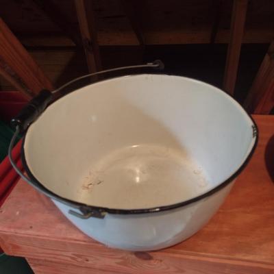 Pottery Basin and Enameled Chamber Pot