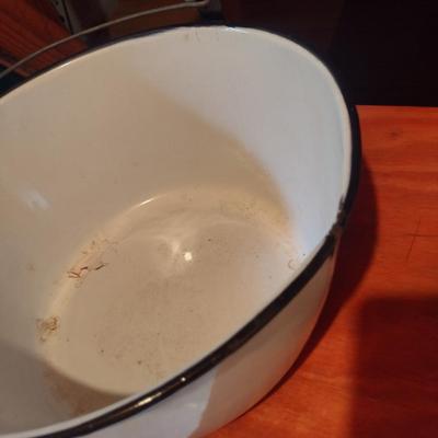Pottery Basin and Enameled Chamber Pot