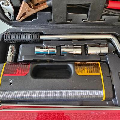 Michelin Emergency Roadside Kit & More (G-JS)