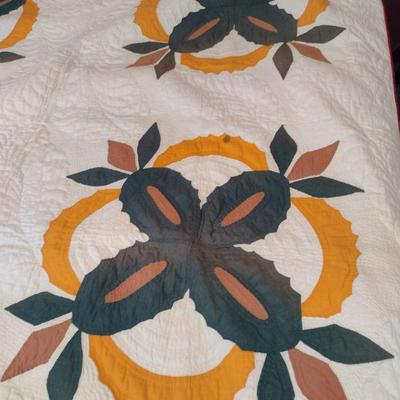 Quilted Coverlet- Approx 82" x 66"
