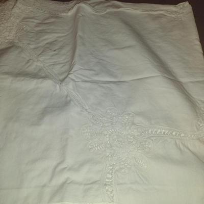 Assorted Table Coverings (Linens #2)