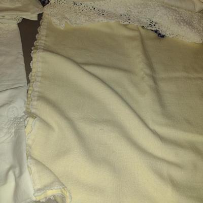 Assorted Table Coverings (Linens #2)
