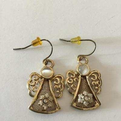 Vintage mid-century mesh, gold tone, angel dangle earrings