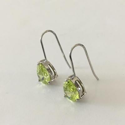 Gorgeous very nice pear green crystal rhinestone dangle earrings