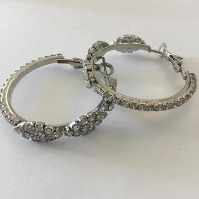 Very beautiful very nice rhinestone hoop earrings