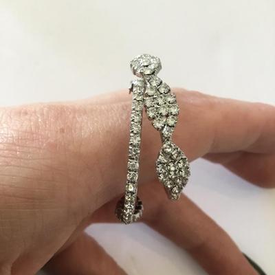 Very beautiful very nice rhinestone hoop earrings