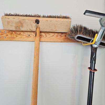 Yard & Garden Long Tools & More (G-JS)