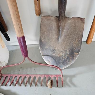 Yard & Garden Long Tools & More (G-JS)