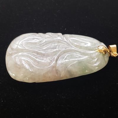 Carved Stone and Gold Leaf Pendants w/ 10K & 14K (ST-KD)