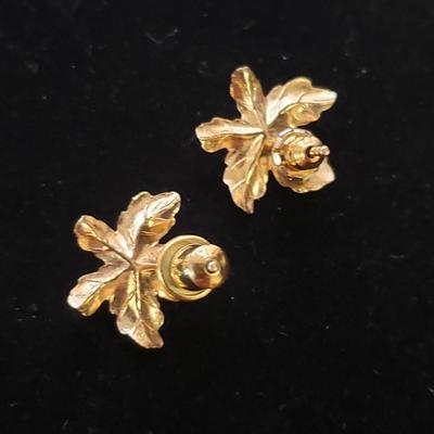 Carved Stone and Gold Leaf Pendants w/ 10K & 14K (ST-KD)