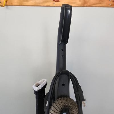 Hoover Wind Tunnel XL Pet Vacuum & Accessories (G-JS)