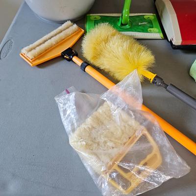 Hoover & Bissell Vacuum Cleaners & Assorted Cleaning Items (G-JS)