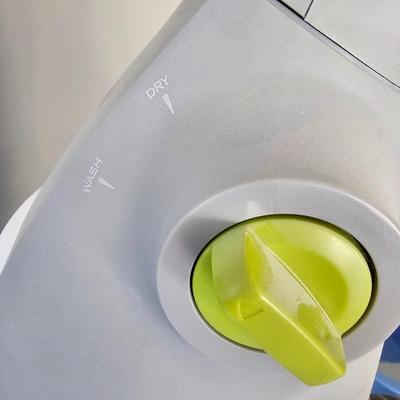 Hoover & Bissell Vacuum Cleaners & Assorted Cleaning Items (G-JS)