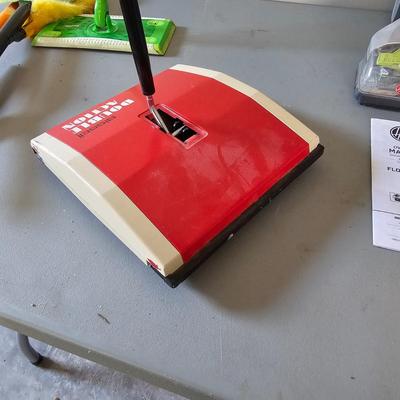 Hoover & Bissell Vacuum Cleaners & Assorted Cleaning Items (G-JS)