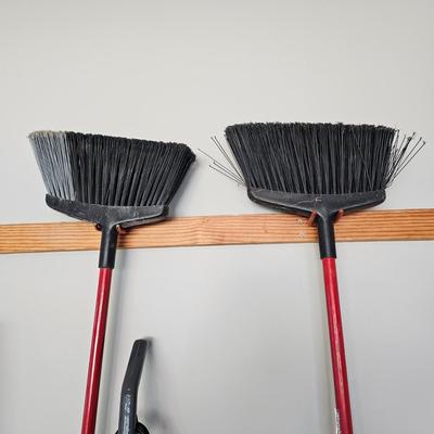 Hoover & Bissell Vacuum Cleaners & Assorted Cleaning Items (G-JS)