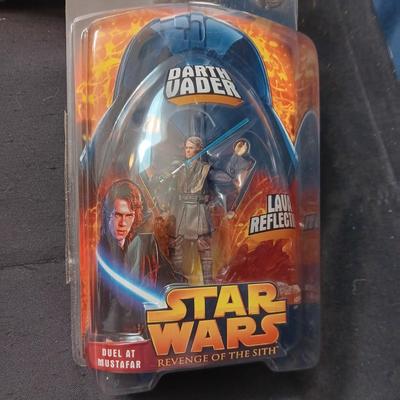 2 SEALED STAR WARS "REVENGE OF THE SITH" ACTION FIGURES