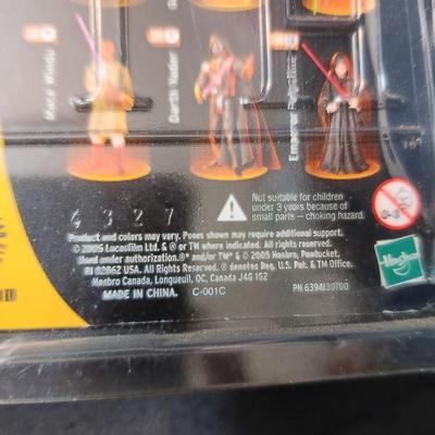 2 SEALED STAR WARS "REVENGE OF THE SITH" ACTION FIGURES