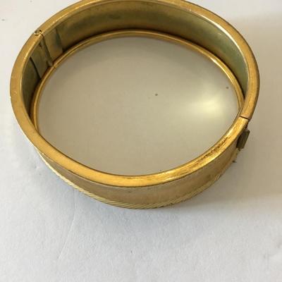 Beautiful vantage, gold tone hinged bangle bracelet with safety clasp