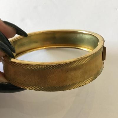 Beautiful vantage, gold tone hinged bangle bracelet with safety clasp