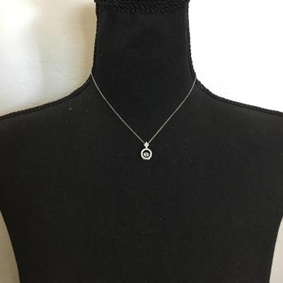 Beautiful 925 sterling silver crystal articulating, Dimond Center pendant necklace very pretty