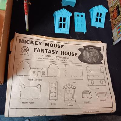 WALT DISNEY PRODUCTIONS CARRY-ALL DOLL HOUSE BY MARX