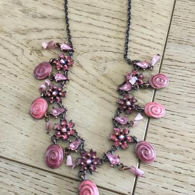 Beautiful vintage enamel flower statement, necklace