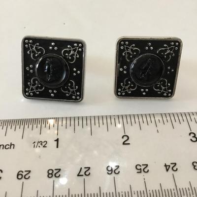 Swank, cameo, men’s cufflinks vintage