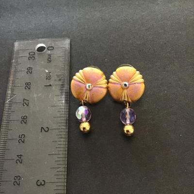 Pretty vintage dangle earrings