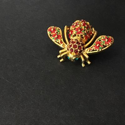 Rare Joan Rivers poinsettia bee pin
