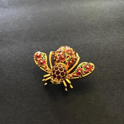 Rare Joan Rivers poinsettia bee pin