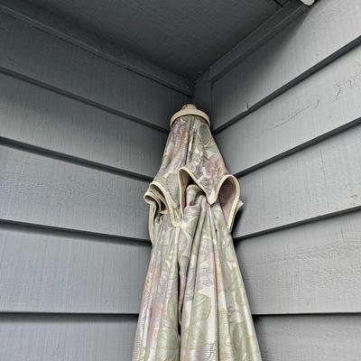 8' Patio Umbrella & Stand (BD-JS)