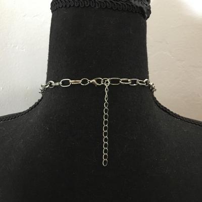 Really cute Silver tone purple statement, fashion, necklace