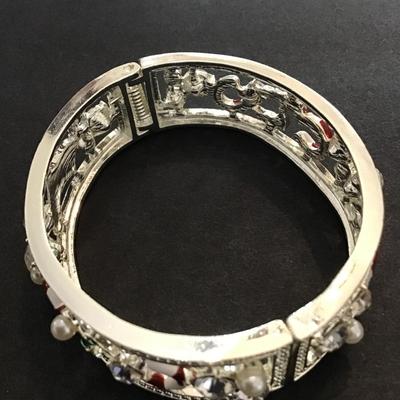Cute vintage Christmas clamp bracelet