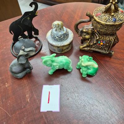 Elephants, lot 1