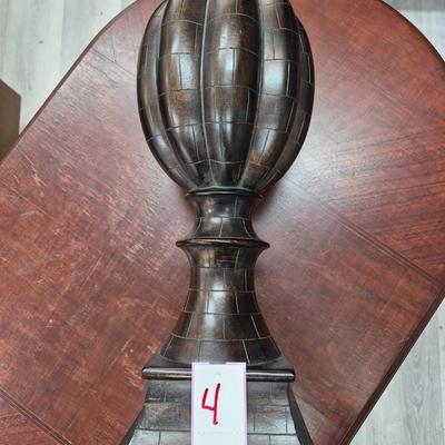 Big wooden statue, lot 4