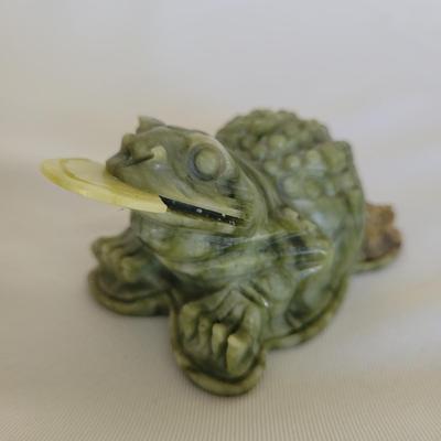 Carved Jade Money Frog & Fish Statuettes (D-EL)