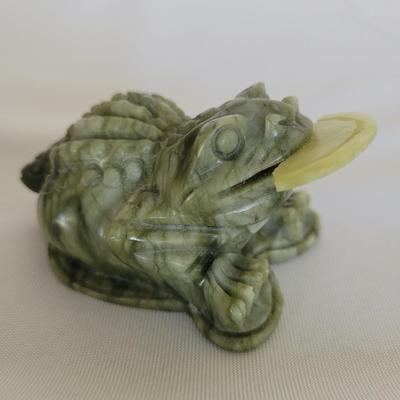 Carved Jade Money Frog & Fish Statuettes (D-EL)