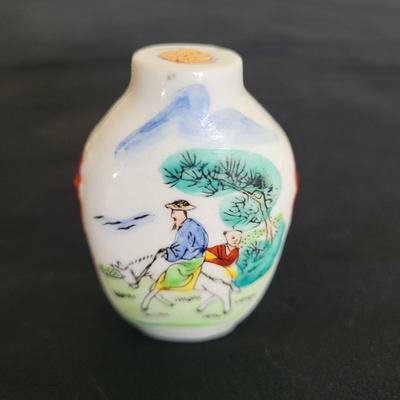 Asian Style Ceramic Snuff Bottles (D-EL)