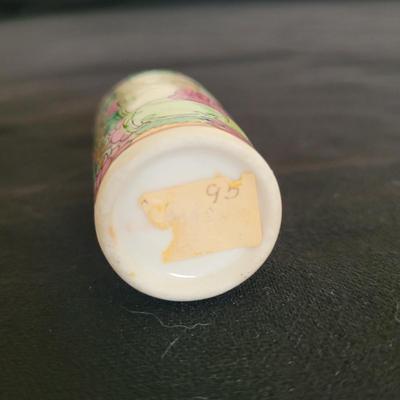 Asian Style Ceramic Snuff Bottles (D-EL)