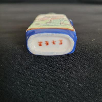 Asian Style Ceramic Snuff Bottles (D-EL)
