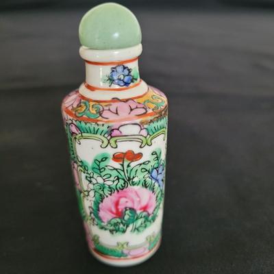 Asian Style Ceramic Snuff Bottles (D-EL)