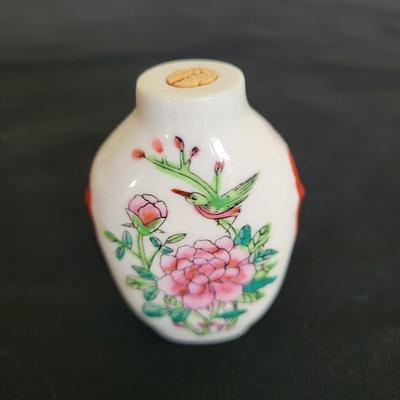Asian Style Ceramic Snuff Bottles (D-EL)